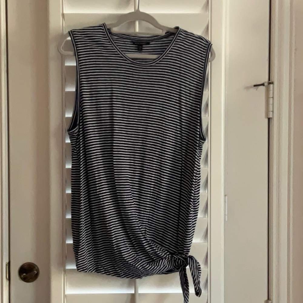 BANANA REPUBLIC Sleeveless Linen Side-Tie Tee in Navy/White Stripe - Size XXL